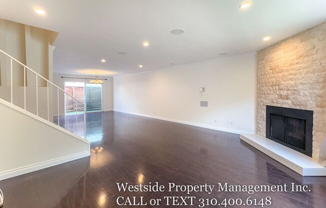 Controlled Access Complex | Townhouse 3BD/2.5BA