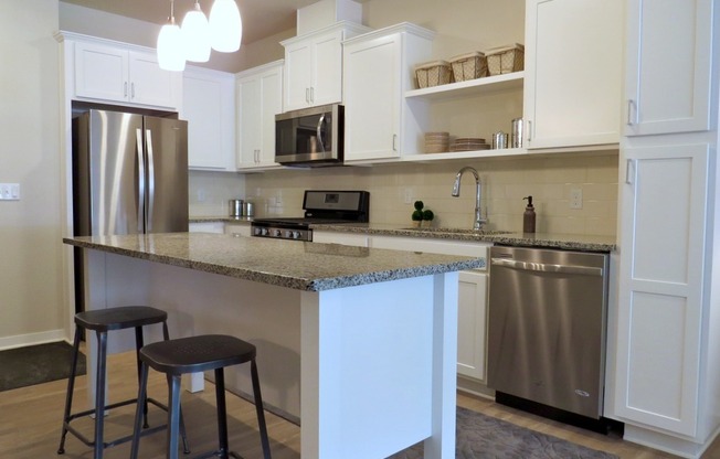 1 bed, 1 bath, 640 sqft, $1,545, Unit 231