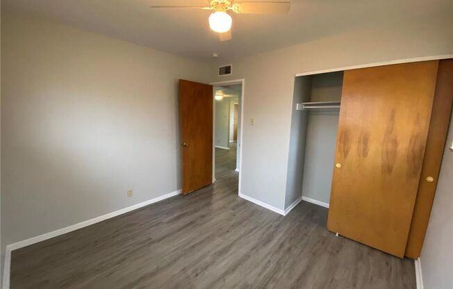 2 beds, 1 bath, 750 sqft, $965