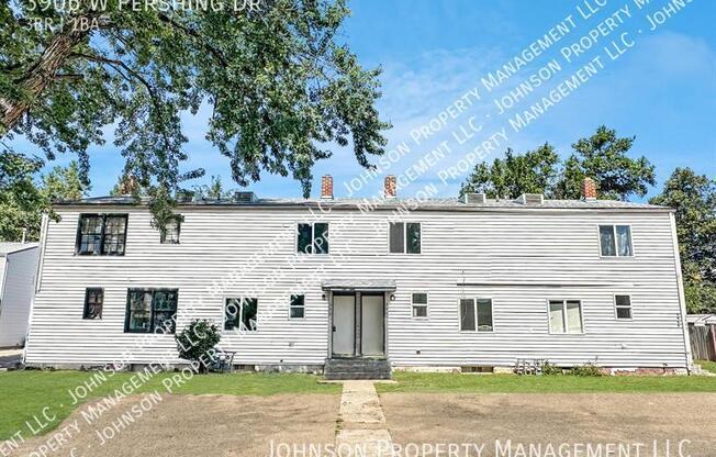 3906 W PERSHING DR