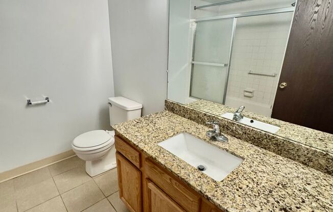 2 beds, 1 bath, 1,000 sqft, $1,345, Unit 623 Flint Rd. #4