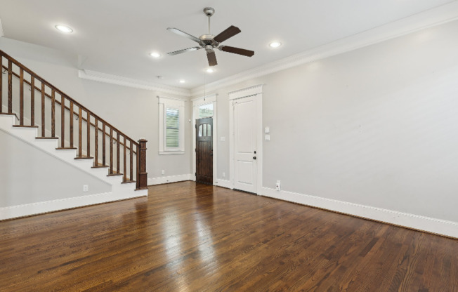 1210 NADINE ST