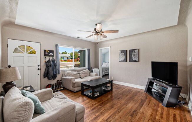 Beautiful Home Available in Berkeley Neighborhood!