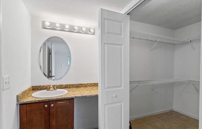 2 beds, 1 bath, 1,015 sqft, $2,050, Unit 02 - 202