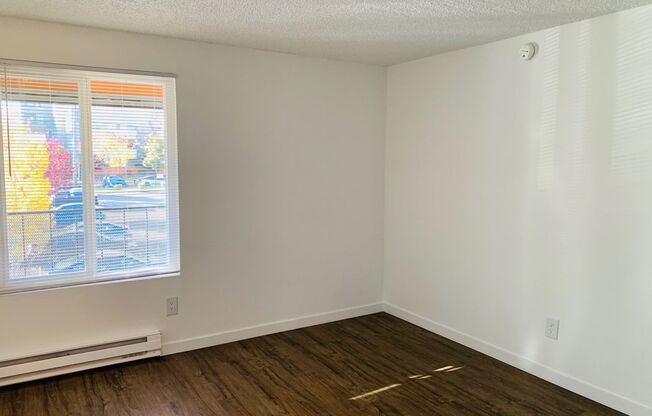 1 bed, 1 bath, 700 sqft, $1,800, Unit 307