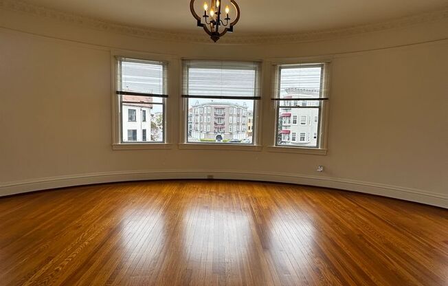 101 Cervantes Boulevard (918r)