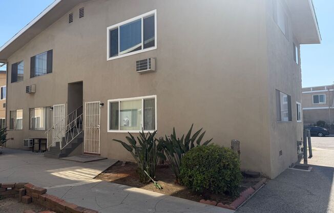 7238 - 7246 N Lotus Ave