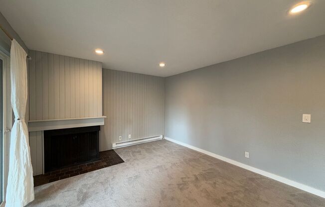 725 9th Ave S, Unit 202,