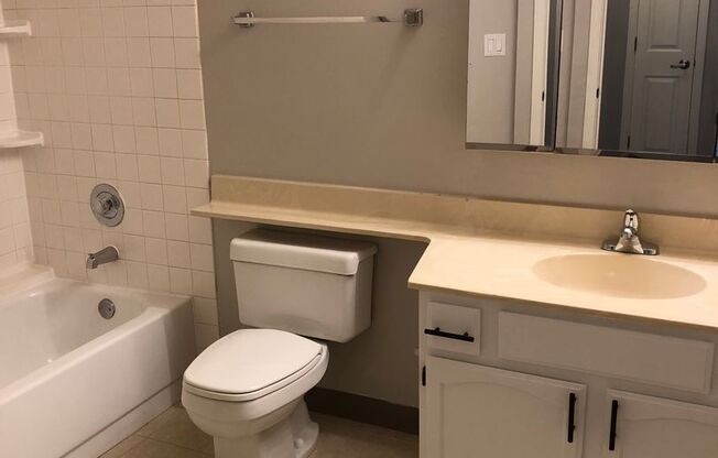 1 bed, 1 bath, 835 sqft, $1,795, Unit 2021B-304B