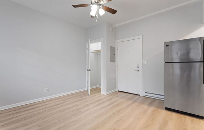 Studio, 1 bath, 250 sqft, $1,150, Unit 1456-306