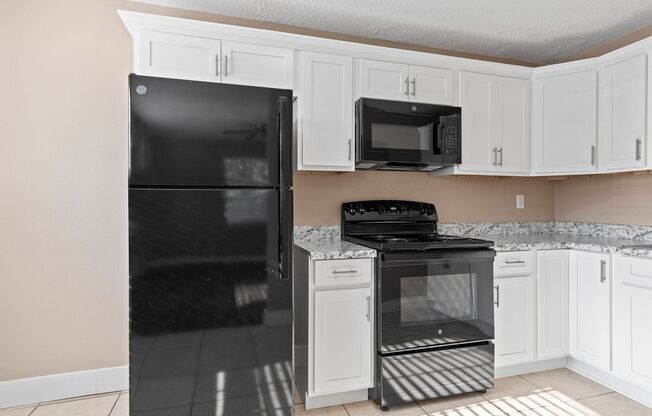 1 Bedroom Cottage in Fort Walton Beach!