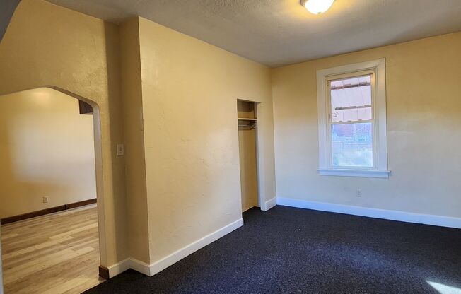 3 beds, 1 bath, $1,300