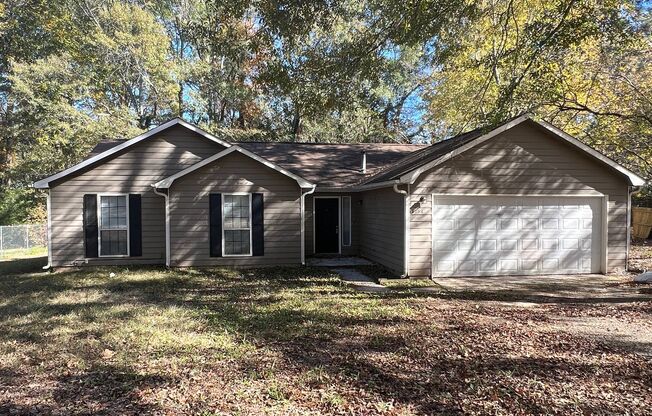 THE PERFECT 3 BEDROOM 2 BATHROOMS RANCH HOME FOR YOUR FAMILY!