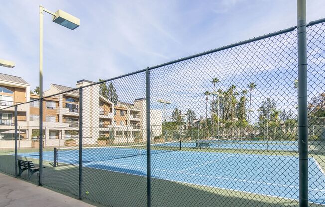 1 bed, 1 bath, 610 sqft, $2,095, Unit 5500 Owensmouth Ave #216