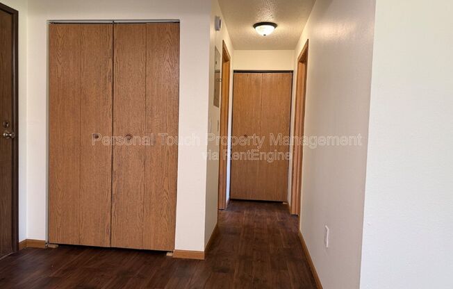 Studio, 1 bath, 400 sqft, $595, Unit 11a