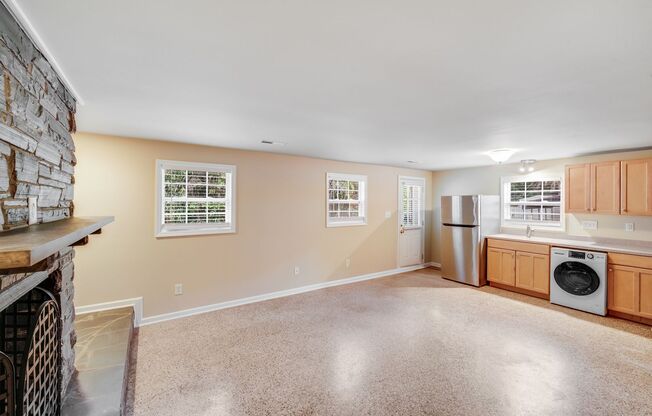 1 bed, 1 bath, 500 sqft, $1,700, Unit Unit 3