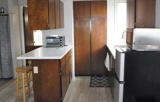 Recently renovated 1 bedroom in Hawaii Kai