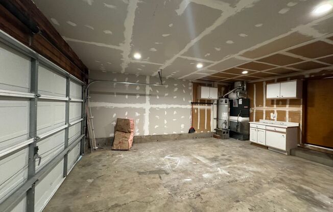 3 bedroom 1.5 bathroom home
