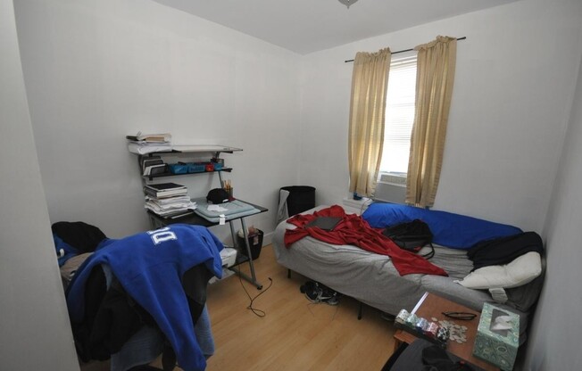 2 beds, 1 bath, 1,250 sqft, $1,250, Unit 2F