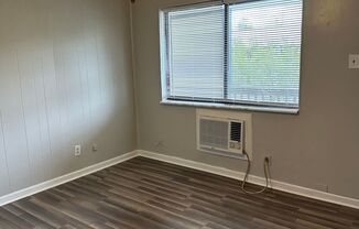 1 bed, 1 bath, 570 sqft, $700, Unit CS 76