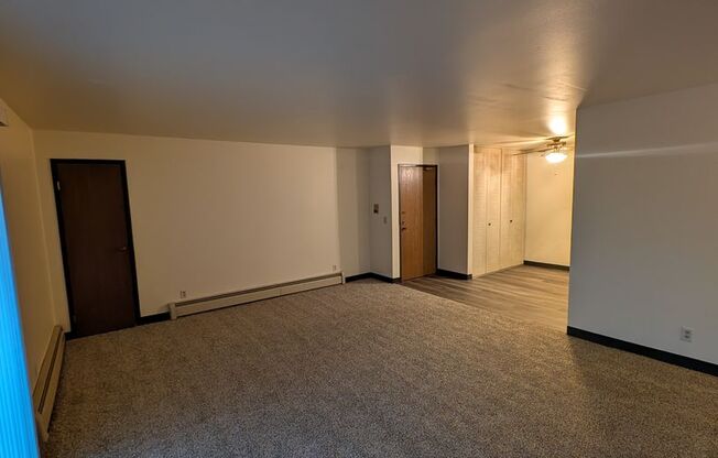 2 beds, 1 bath, 970 sqft, $1,149, Unit FB   3058