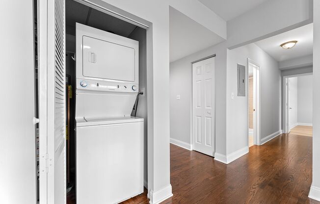 2 beds, 2 baths, 900 sqft, $2,650, Unit 509