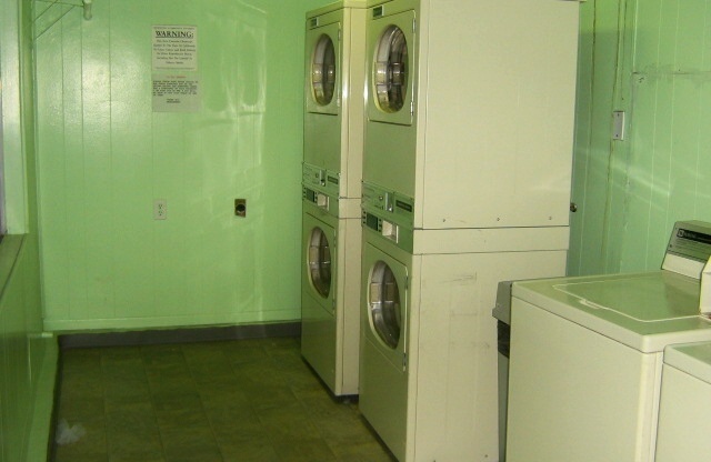 2 beds, 1 bath, $2,450, Unit 3344-20