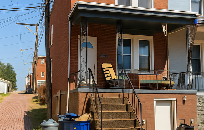 Oakland 3 Bedroom with Parking – Available August 1st, 2026