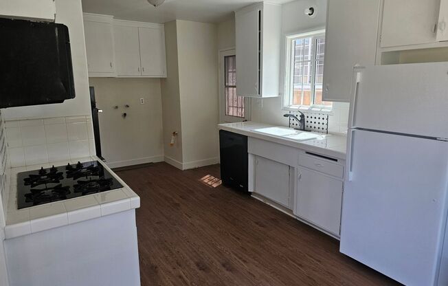 935-937 W. 17th St.