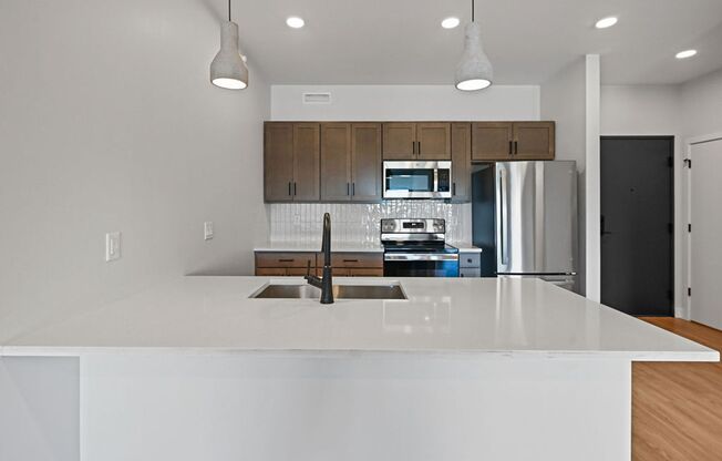 1 bed, 1 bath, 715 sqft, $1,450, Unit 305