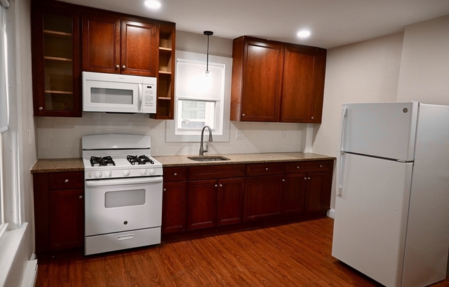 1 bed, 1 bath, 1,000 sqft, $2,000, Unit 2