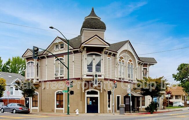3115 ENCINAL AVE