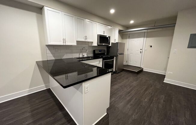 712-720 W. GRACE