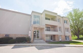 Rare 3bedroom Valhalla condo - basic cable & internet included!