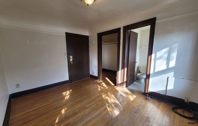Studio, 1 bath, $745, Unit 111