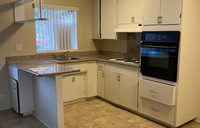 1 bed, 1 bath, 600 sqft, $1,875, Unit 2492-02