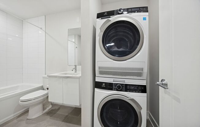 Studio, 1 bath, 435 sqft, $1,290, Unit B103