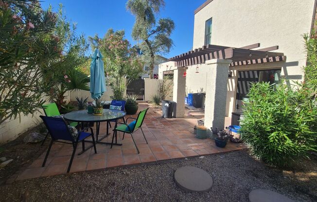 Pointe South Mountain 2-bedroom condo, gated, pool