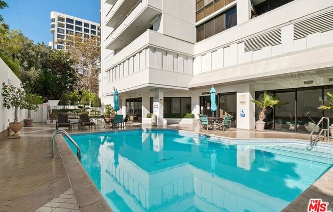 Studio, 1 bath, 450 sqft, $2,200, Unit 101