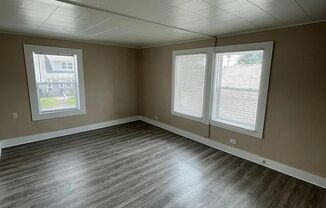 68 N 7th Ave, Beech Grove, IN 46107