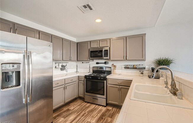 9266 SHELLMONT CT