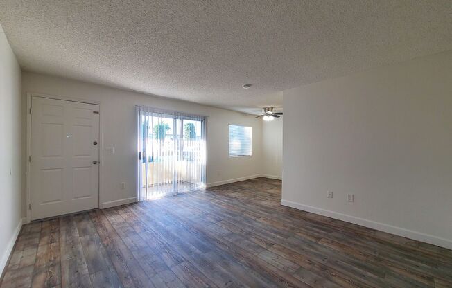 2 beds, 2 baths, $2,025, Unit 1043-F