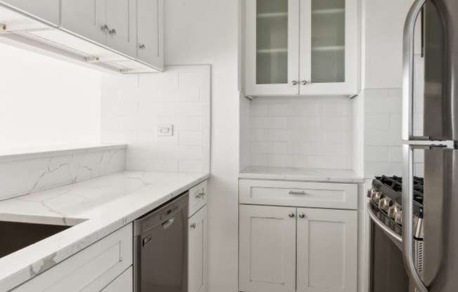 1 bed, 1 bath, 643 sqft, $4,750, Unit 9D