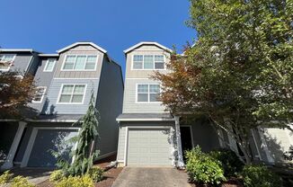 Spacious Tigard 3 Bedroom Townhouse with Open Kitchen, Attached Garage & Balcony