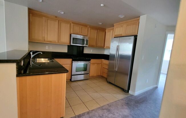 Epic REA: Stunning 4BR+4BA Modern Townhouse at Candlestick Cove