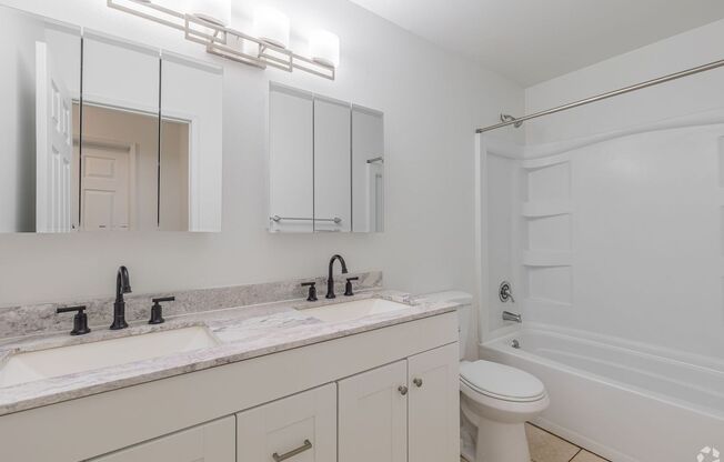 2 beds, 1 bath, 1,014 sqft, $1,695, Unit 42