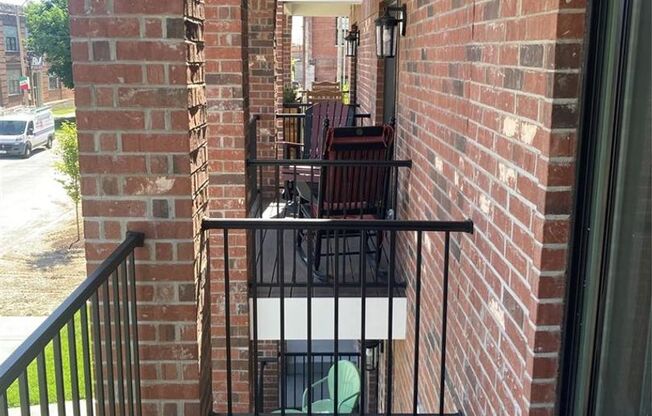 2 beds, 2 baths, 1,154 sqft, $2,500, Unit Daggett Avenue- 5004