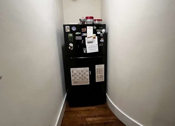 3 beds, 1 bath, 837 sqft, $5,600, Unit 4