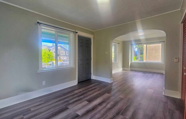 Charming 3-Bedroom Craftsman in Prime Seattle Location!