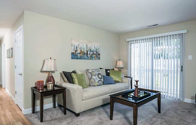 apartment living in Florissant, MO